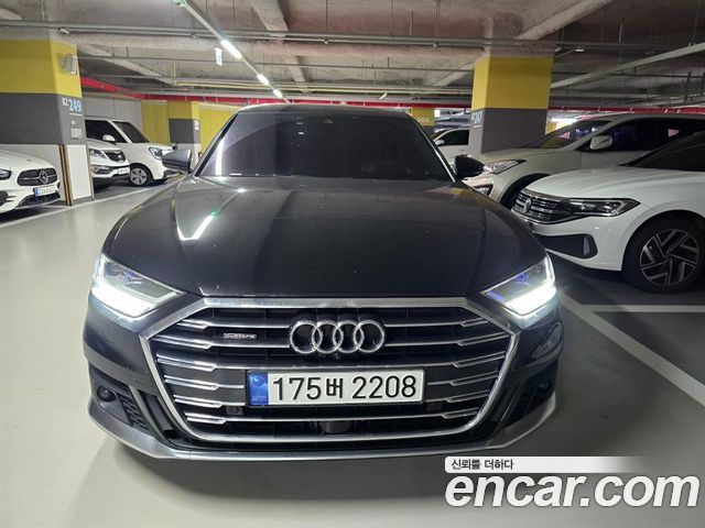 Audi A8 (D5)