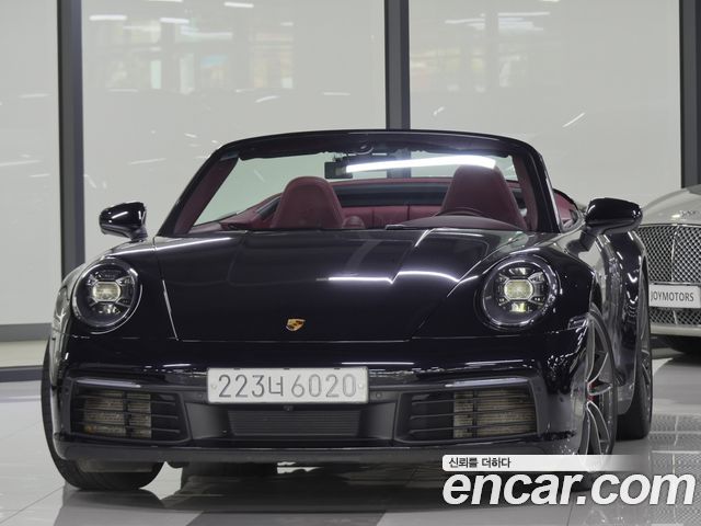 Porsche 911 (992)