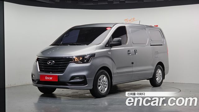 Hyundai The New Grand Starex