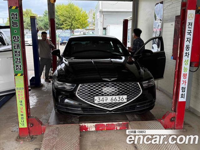 Genesis G90