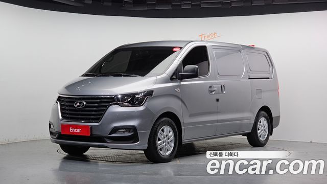 Hyundai The New Grand Starex