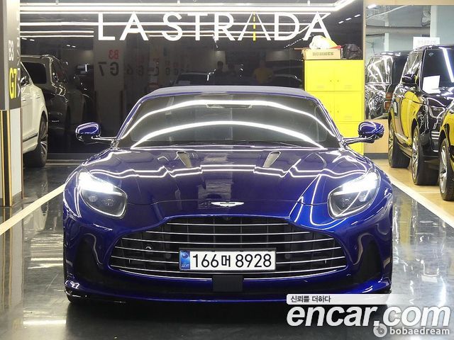 Astonmartin DB12