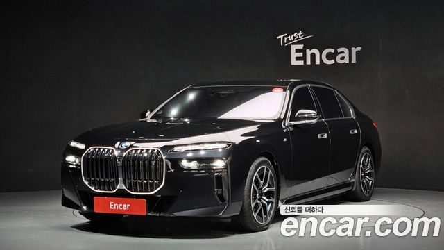 BMW i7 (G70)
