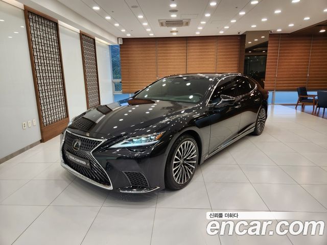 Lexus LS500 5th Gen