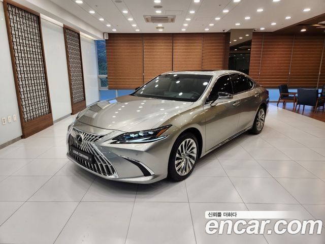 Lexus ES300h 7th Gen