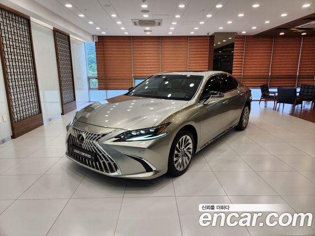 Lexus ES300h 7th Gen