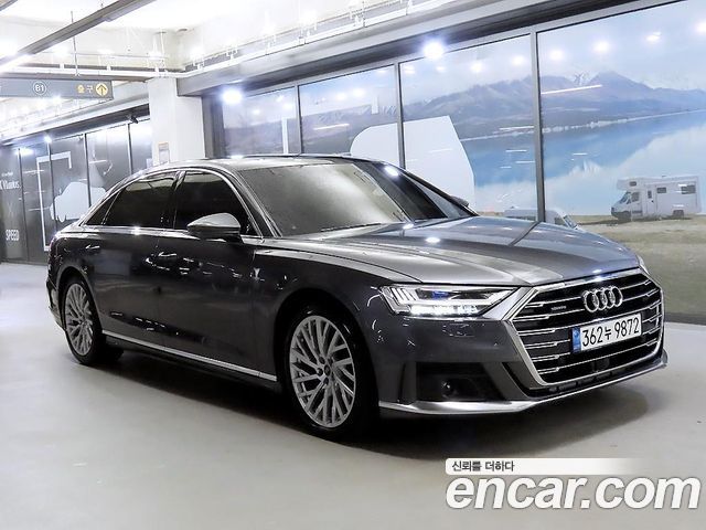 Audi A8 (D5)
