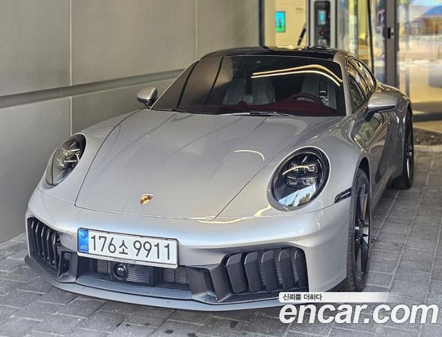 Porsche 911 (992)