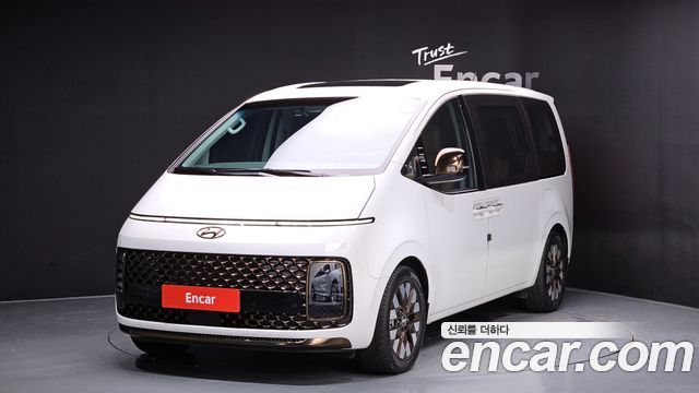 Hyundai Staria