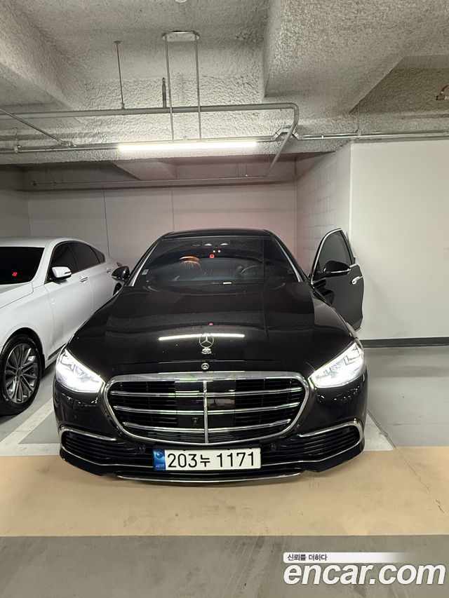Mercedes-Benz S-Class W223