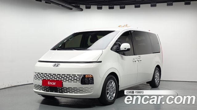 Hyundai Staria