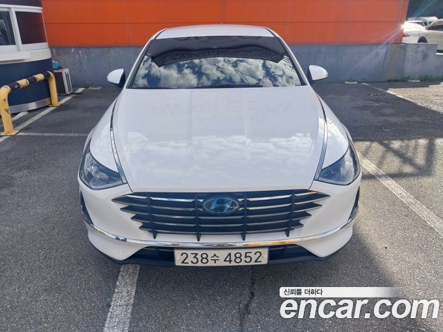 Hyundai Sonata (DN8)