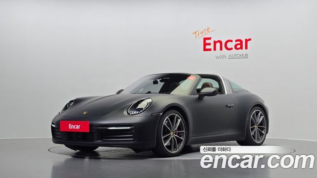 Porsche 911 (992)