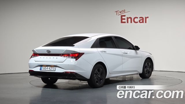 Hyundai Avante Hybrid (CN7)