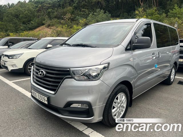 Hyundai The New Grand Starex