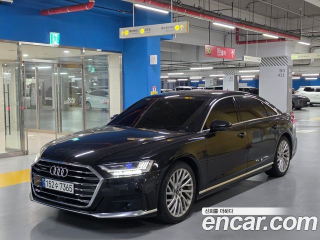 Audi A8 (D5)