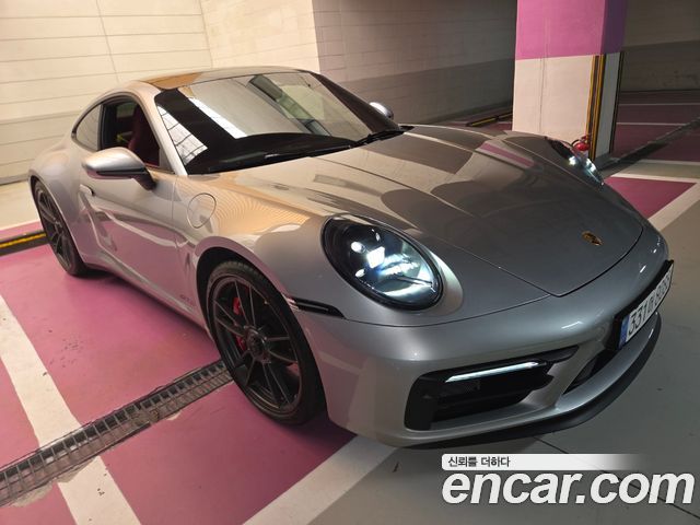 Porsche 911 (992)