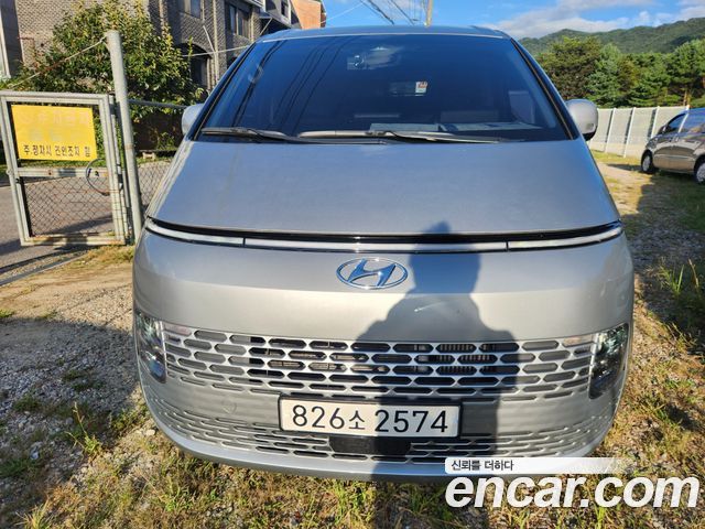 Hyundai Staria