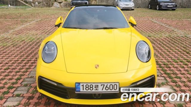 Porsche 911 (992)