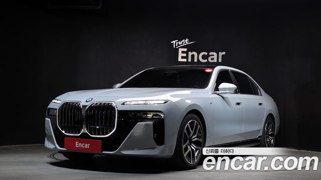 BMW 7 Series (G70)