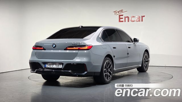 BMW 7 Series (G70)