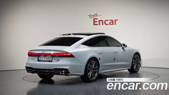 Audi A7 (4K)