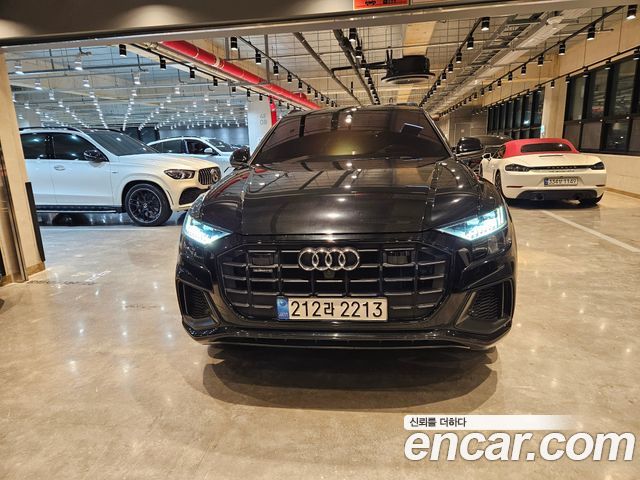 Audi Q8 (4M)