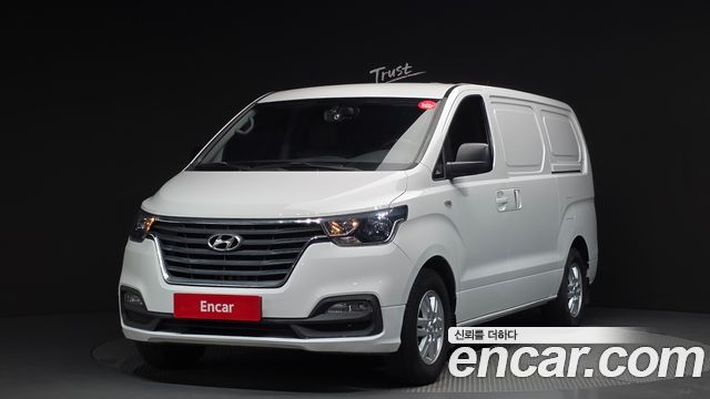 Hyundai The New Grand Starex