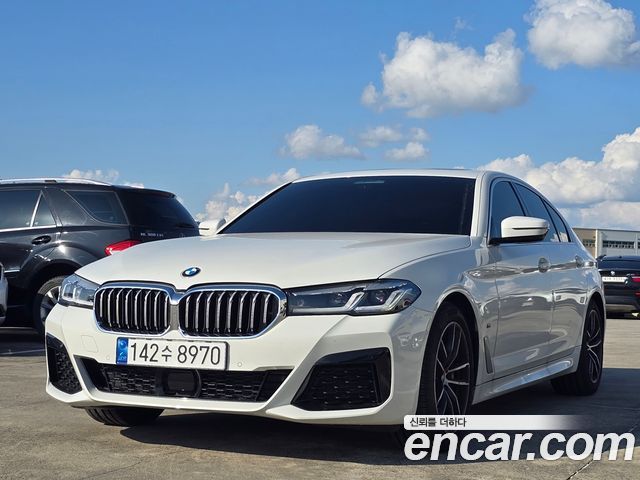 BMW 5 Series (G30)