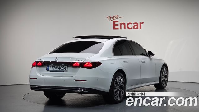 Mercedes-Benz E-Class W214