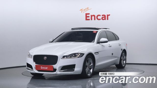Jaguar XF (X260)
