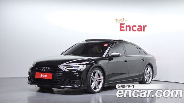 Audi S8 (D5)