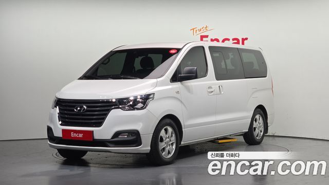 Hyundai The New Grand Starex