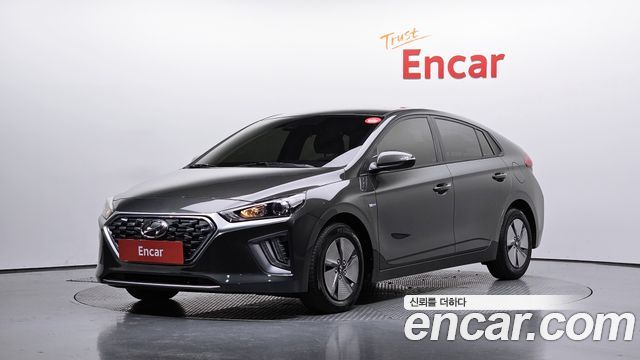 Hyundai The new IONIQ Hybrid