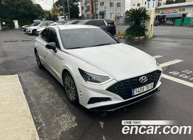 Hyundai Sonata (DN8)