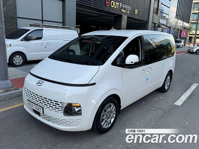Hyundai Staria