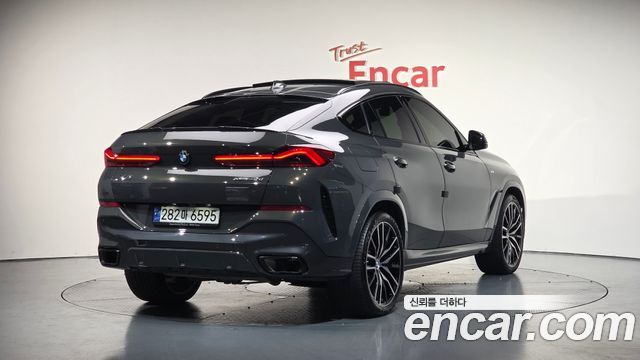 BMW X6 (G06)