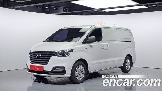 Hyundai The New Grand Starex