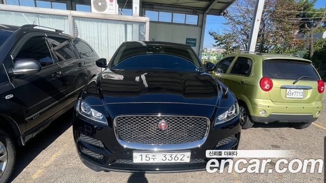 Jaguar F-PACE