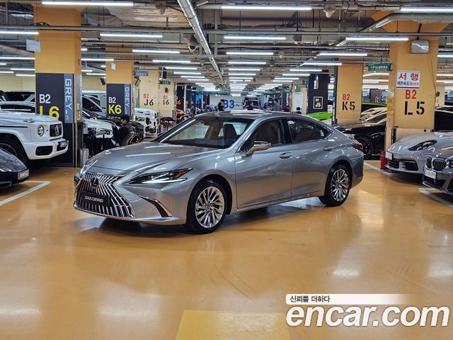 Lexus ES300h 7th Gen