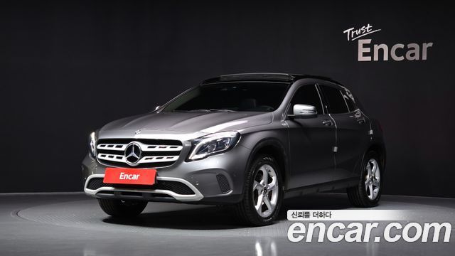 Mercedes-Benz GLA-Class X156