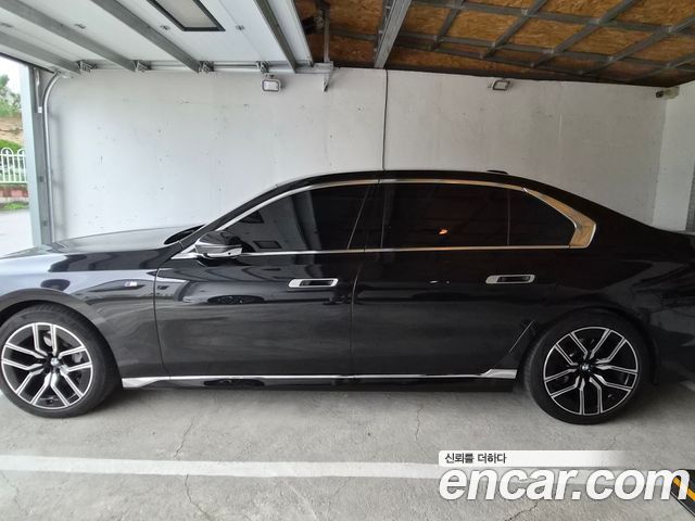 BMW 7 Series (G70)