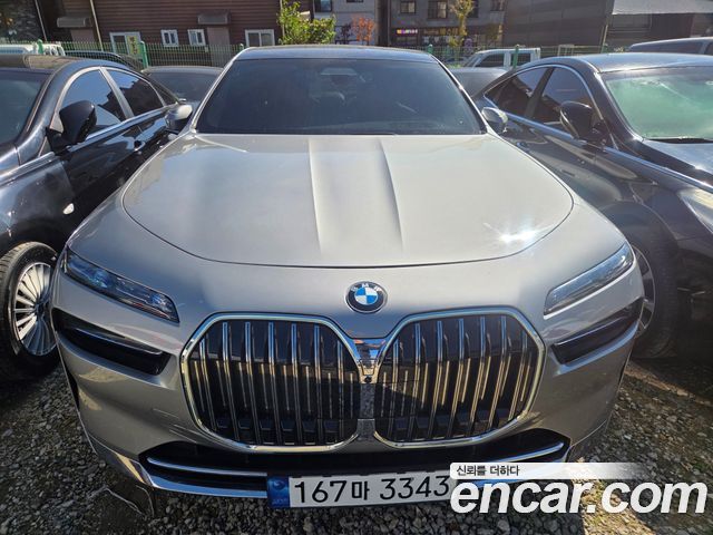 BMW 7 Series (G70)