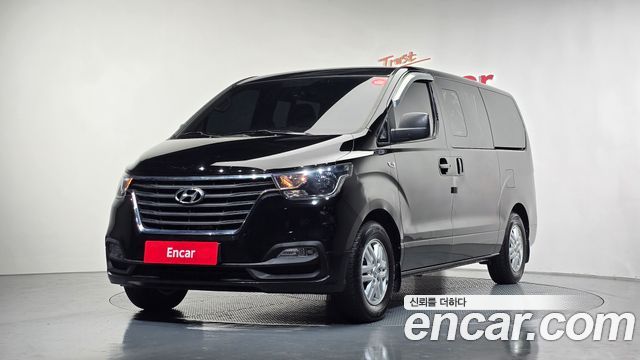 Hyundai The New Grand Starex