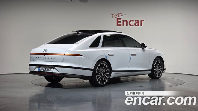 Hyundai Grandeur (GN7)