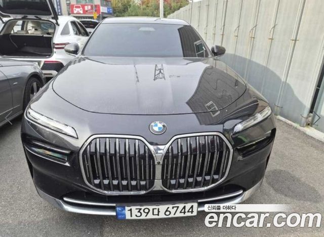 BMW 7 Series (G70)