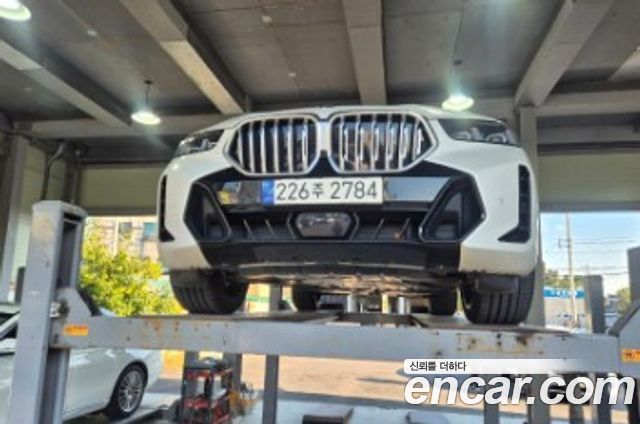 BMW X6 (G06)