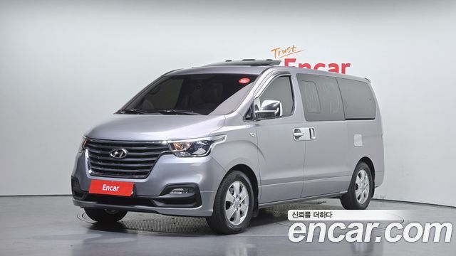 Hyundai The New Grand Starex