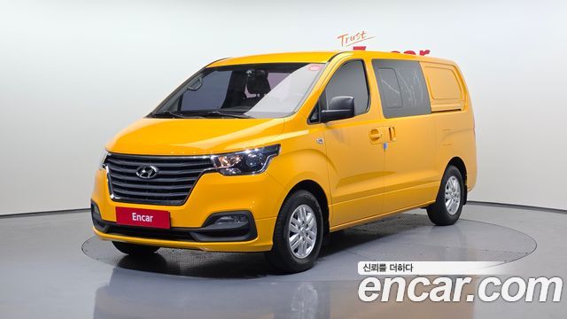 Hyundai The New Grand Starex