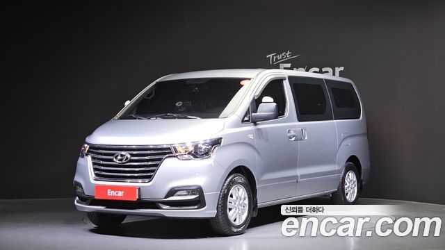 Hyundai The New Grand Starex